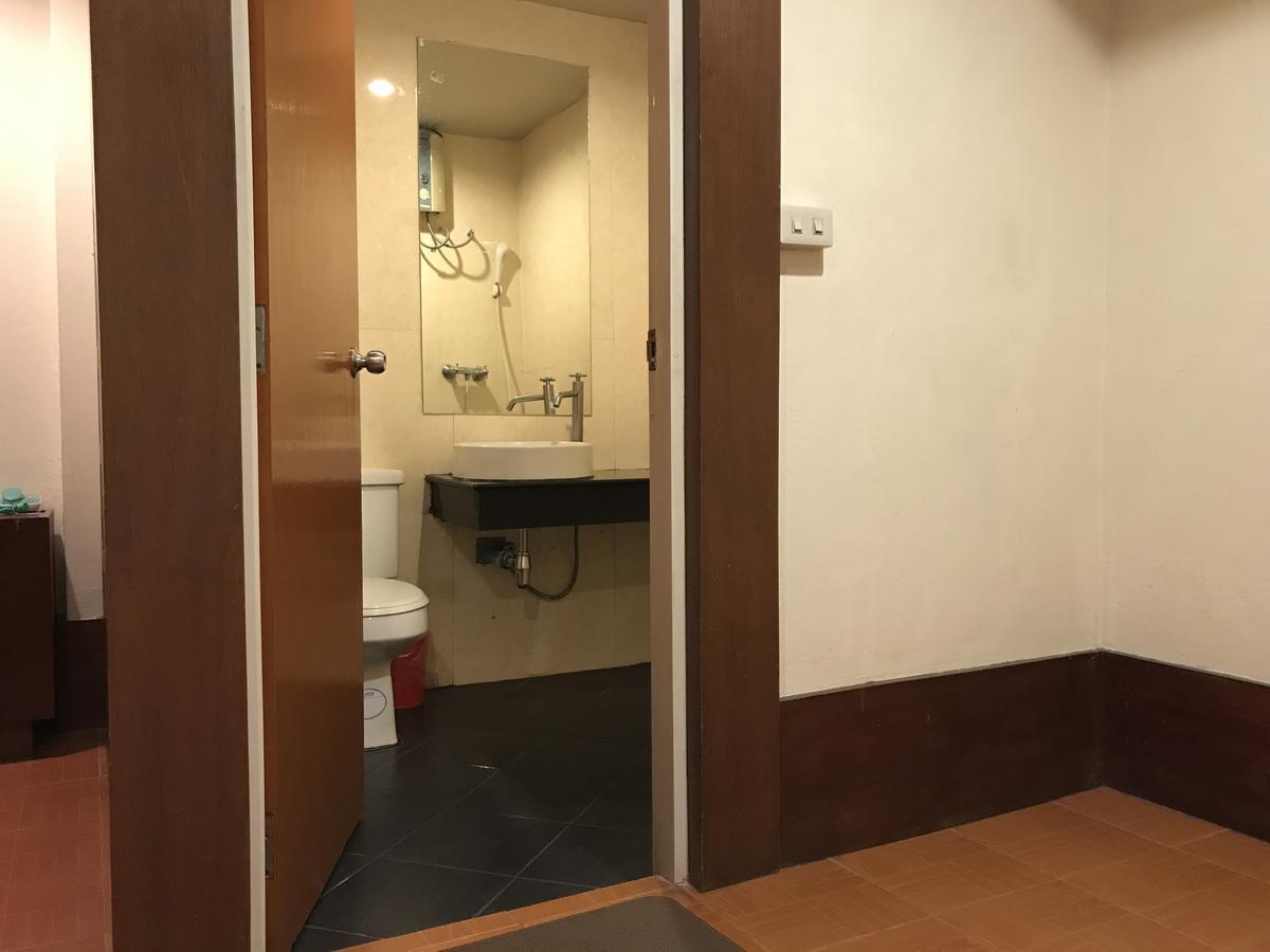 Paradise Inn Chonburi (Adults Only) Exterior photo